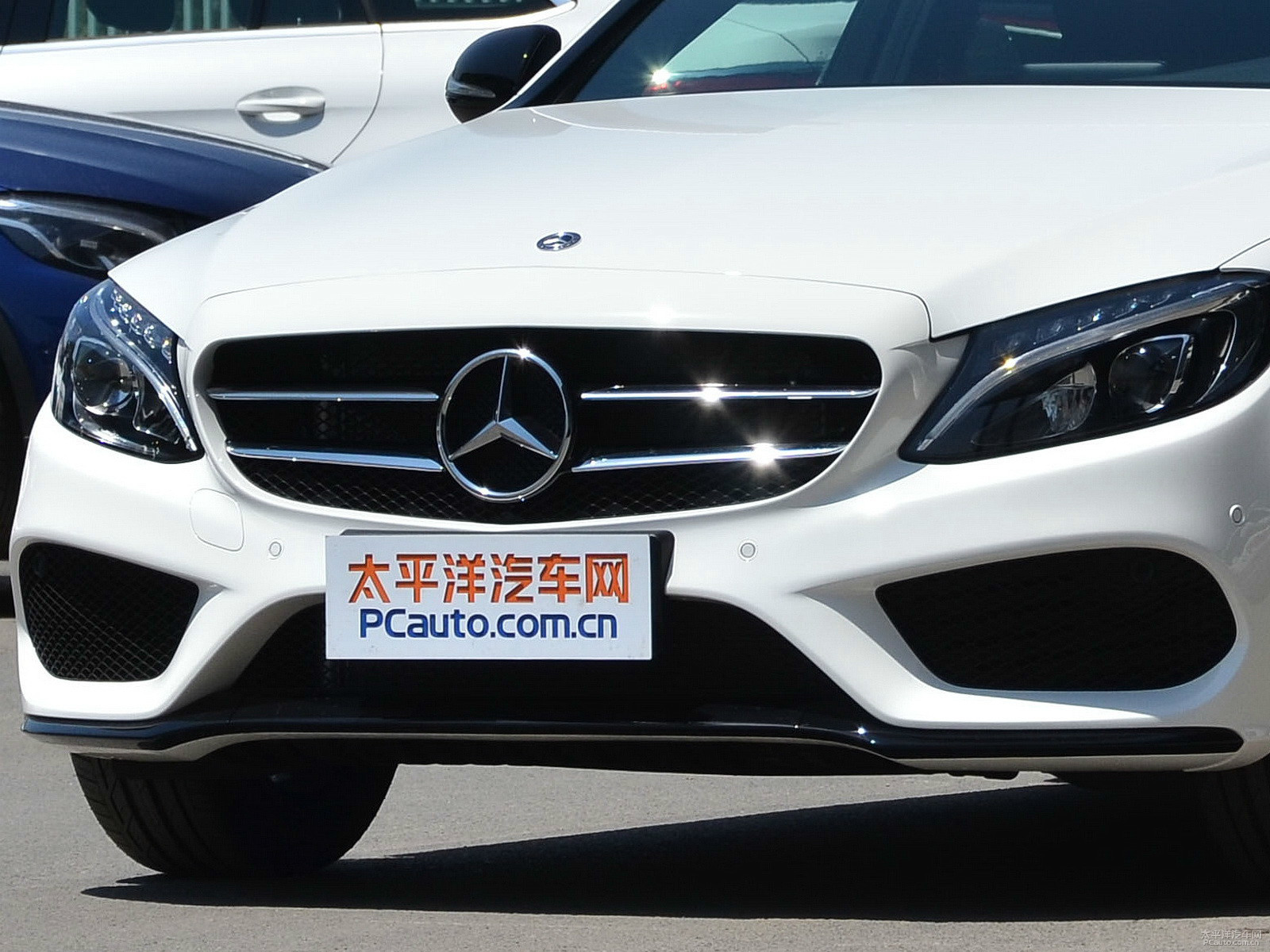 奔馳C級(jí)外觀高清大圖