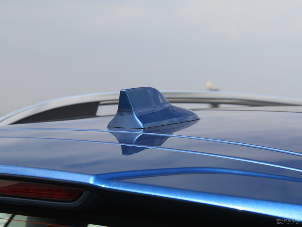 索爾藍(lán)榮威RX5車身外觀圖片