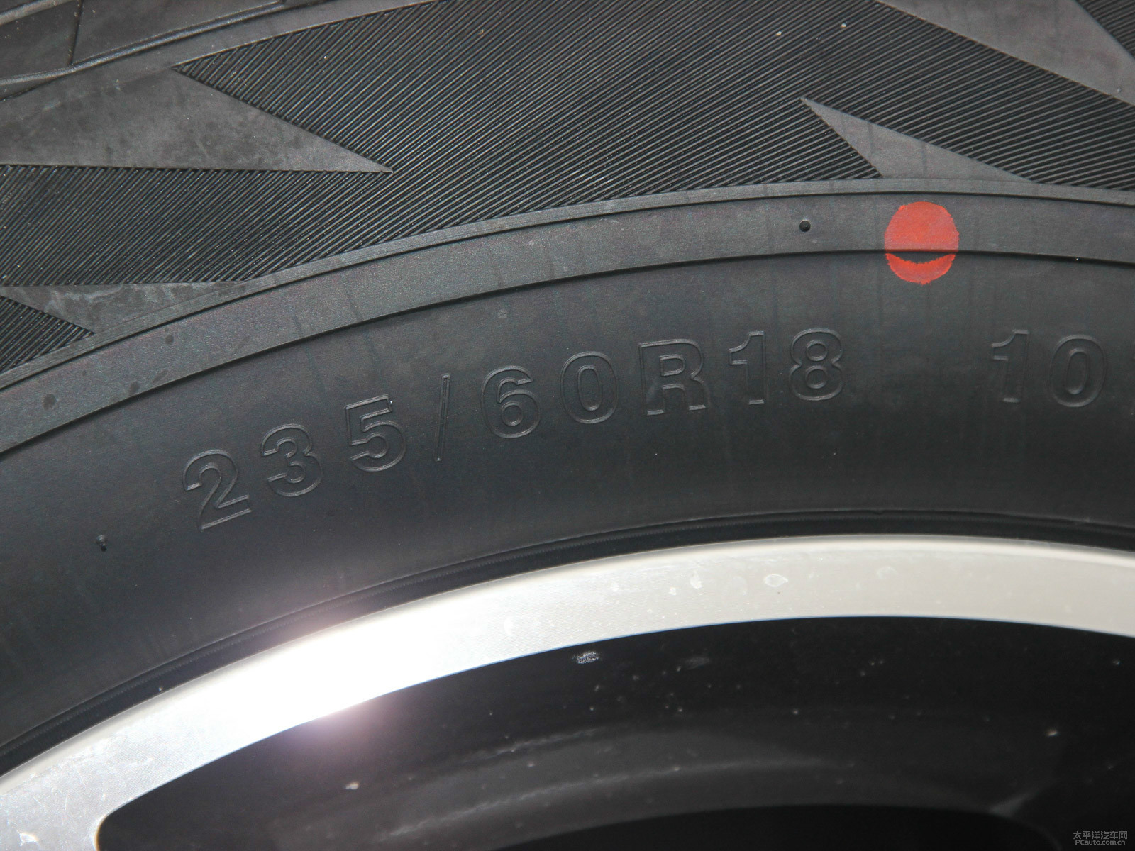 眾泰T600 Coupe細(xì)節(jié)高清大圖
