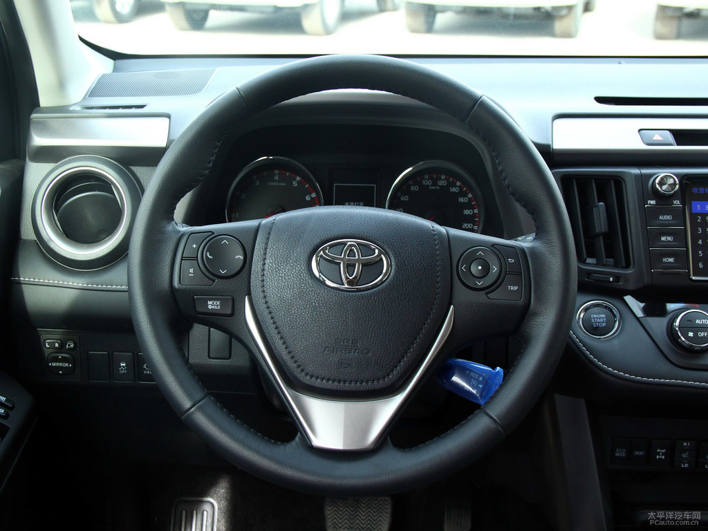 珍珠白RAV4榮放中控內飾圖片