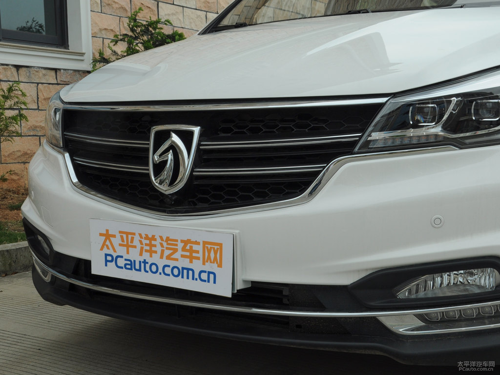 糖果白寶駿730車頭外觀圖片