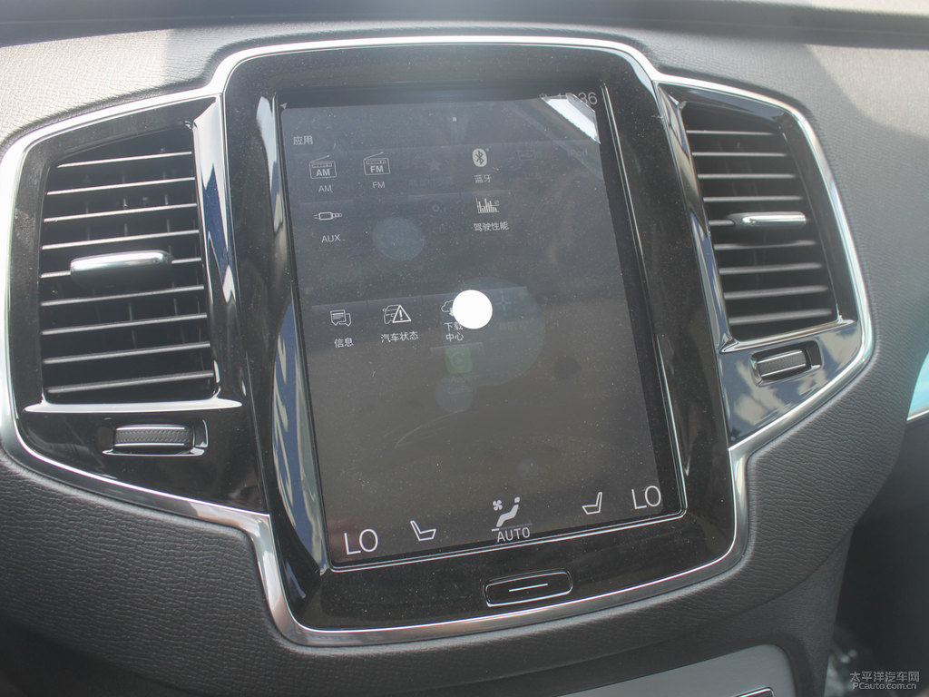 瑪瑙黑沃爾沃XC90中控內飾圖片