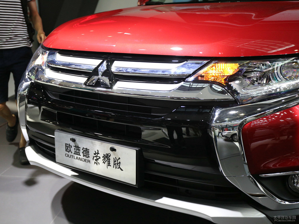 寶石紅歐藍(lán)德車頭外觀圖片