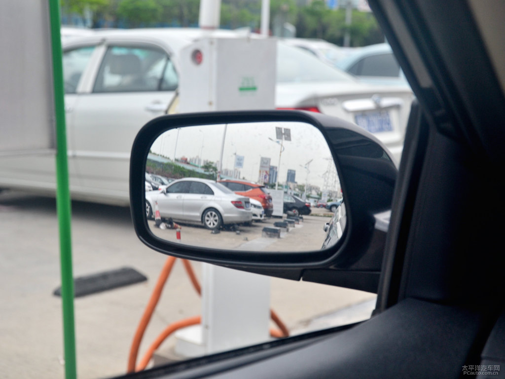德蘭黑比亞迪F3車身外觀圖片