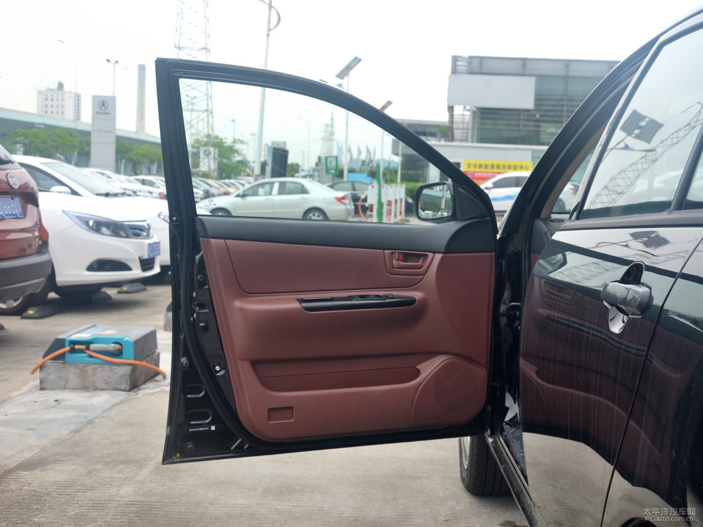 德蘭黑比亞迪F3車廂內(nèi)飾圖片