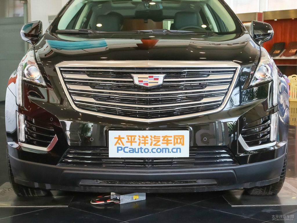 曜黑凱迪拉克XT5車頭外觀圖片