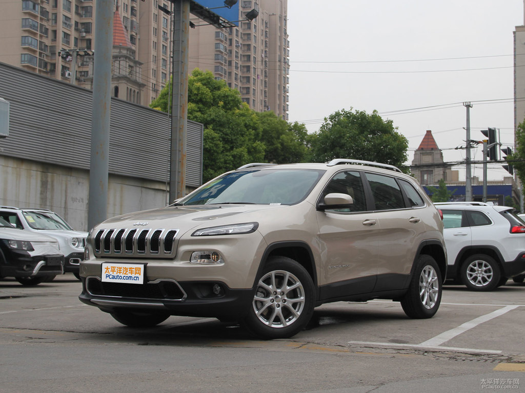 流沙金自由光整車外觀外觀圖片
