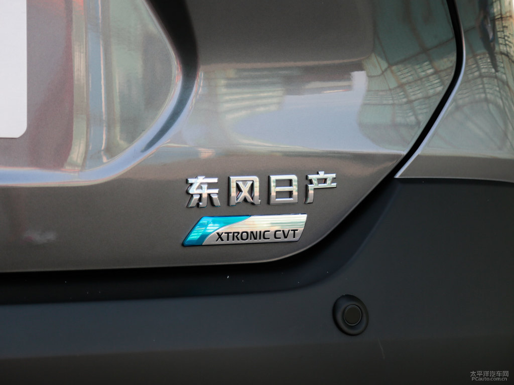 炫風橙+鎢鋼灰勁客車尾外觀圖片