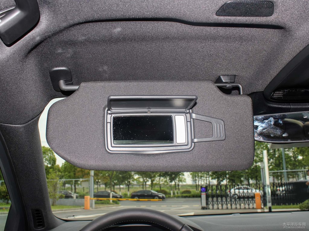 楓木棕沃爾沃S90車廂內(nèi)飾圖片