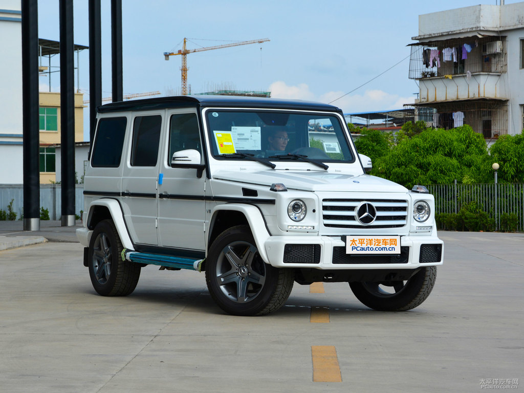 淺象牙白奔馳G級整車外觀外觀圖片