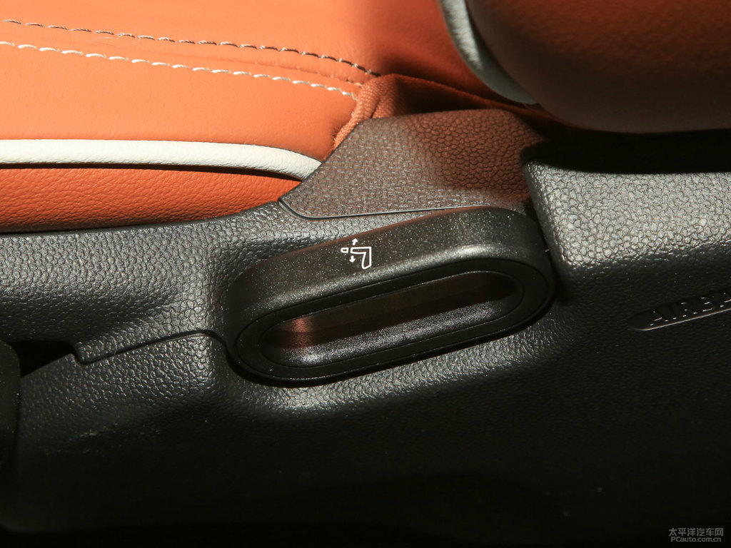 ձ{(ln)MINI CABRIO΃(ni)DƬ