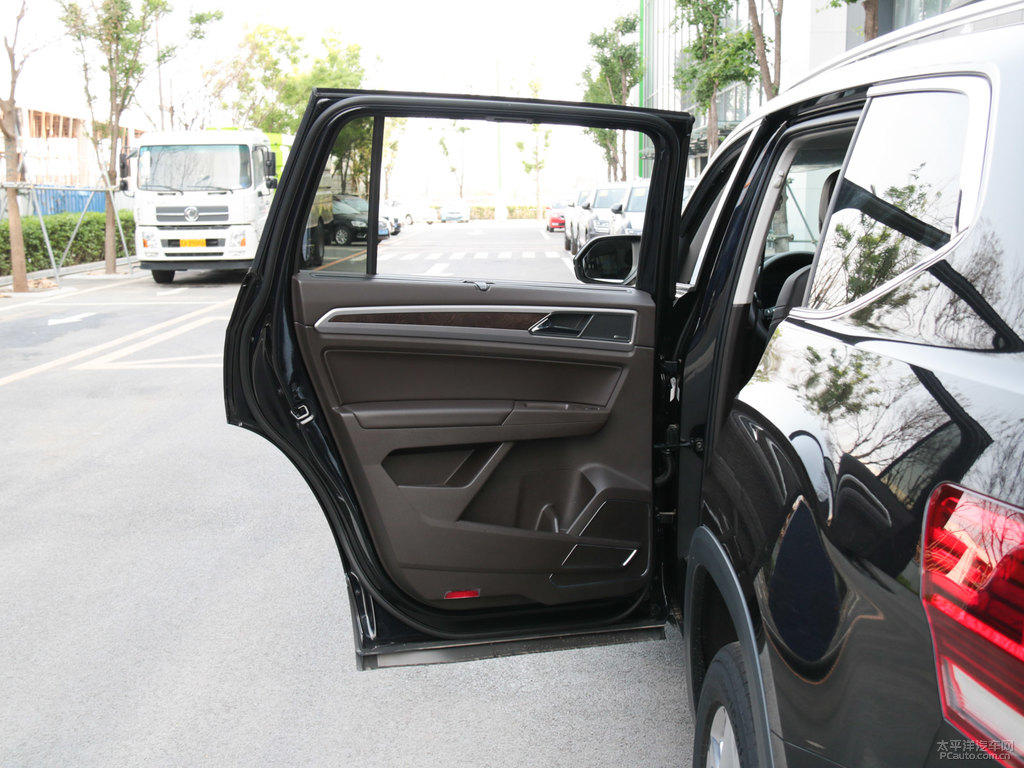 玄武黑途昂車廂內(nèi)飾圖片