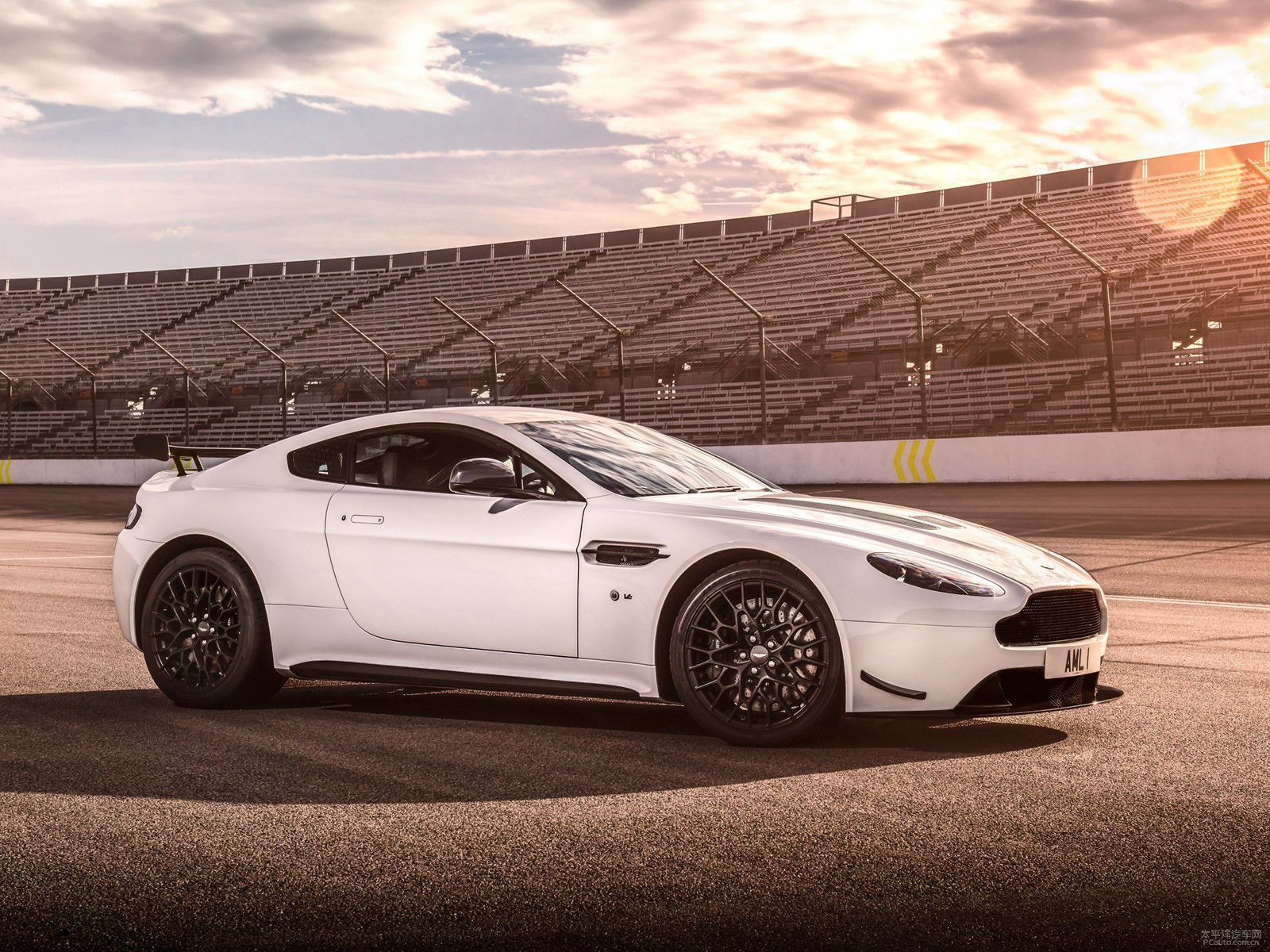 V12 Vantage外觀高清大圖