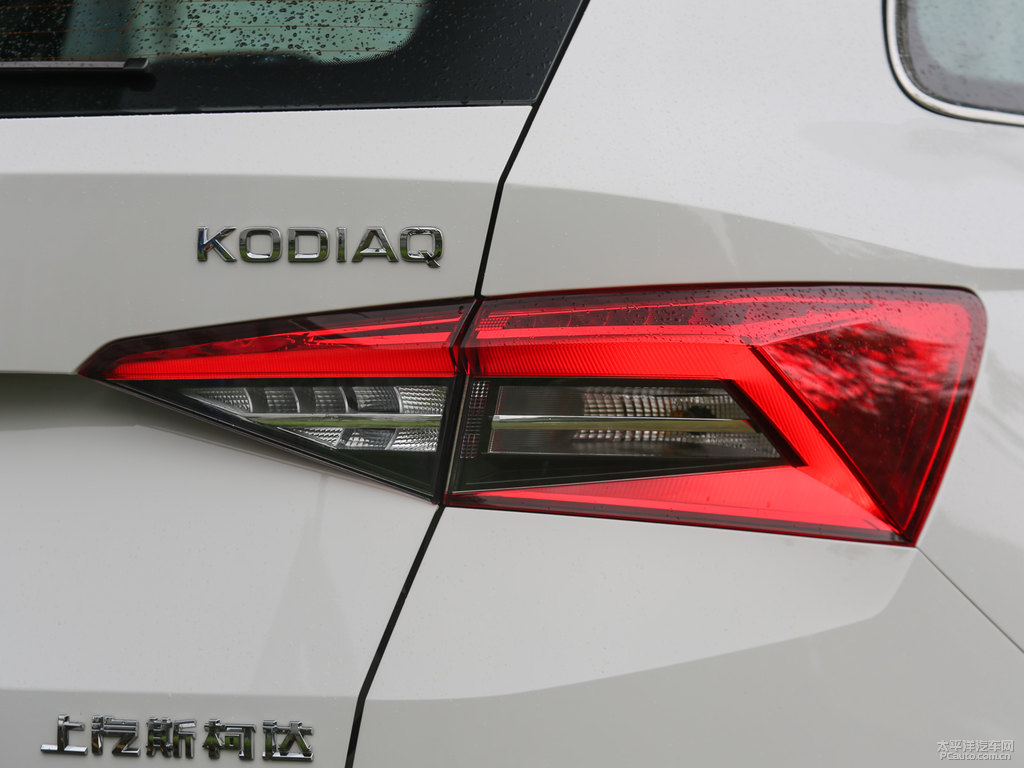 冰雪白柯迪亞克車尾外觀圖片