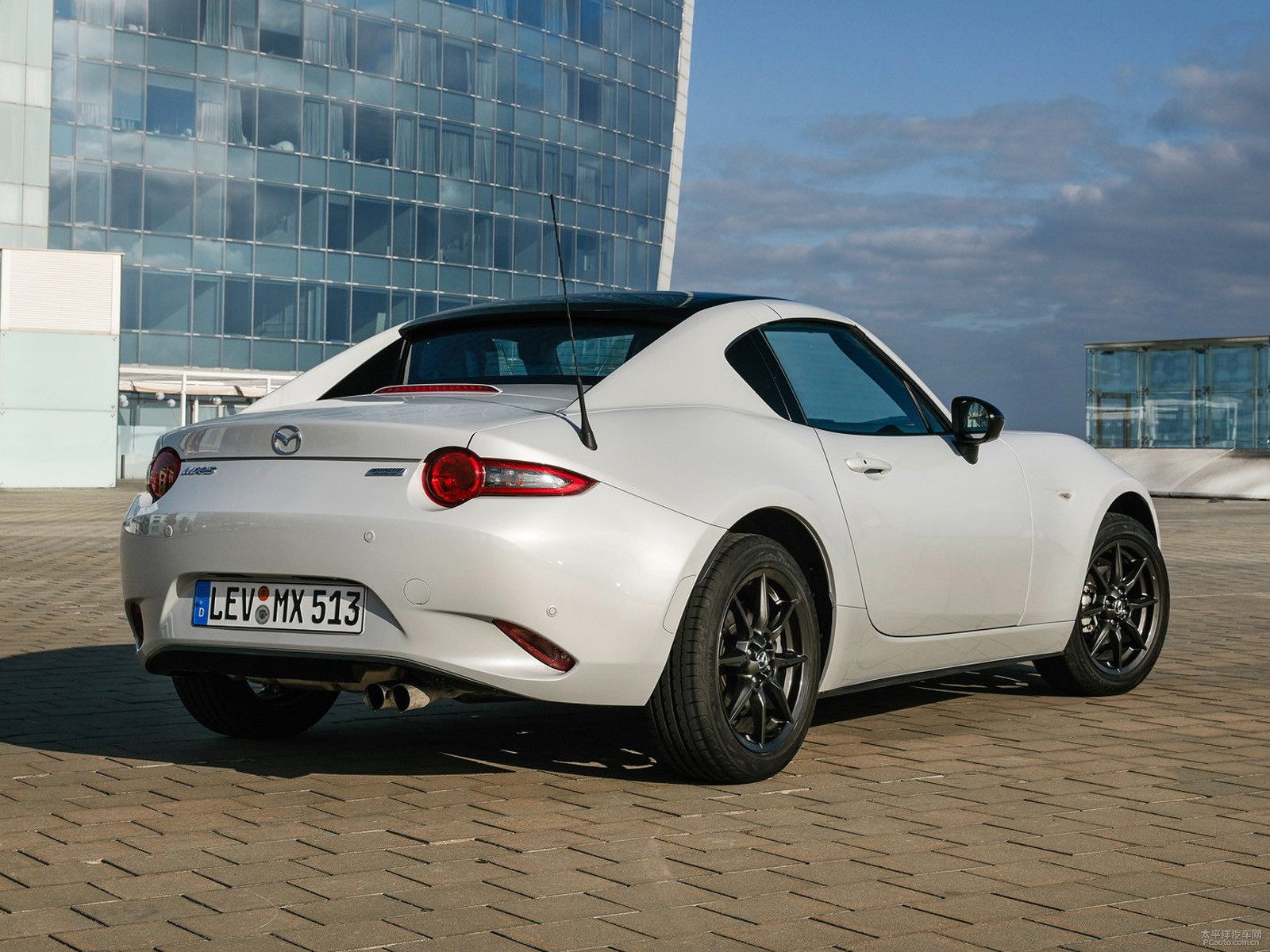 馬自達(dá)MX-5外觀高清大圖