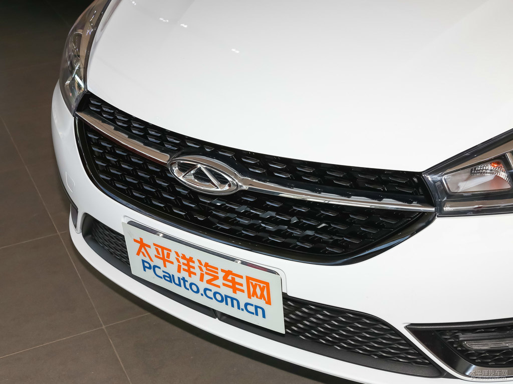 俊逸白艾瑞澤5車(chē)頭外觀圖片