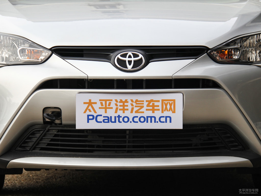 水晶銀YARiS L 致享車頭外觀圖片