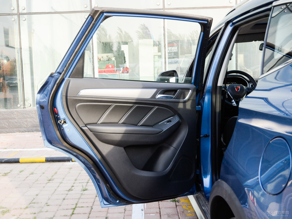 索爾藍(lán)榮威RX5車廂內(nèi)飾圖片