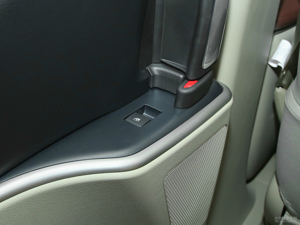 玉瓷青別克GL8車廂內(nèi)飾圖片