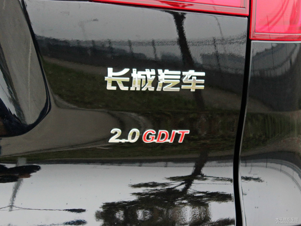 經(jīng)典黑哈弗H6 Coupe車(chē)尾外觀(guān)圖片