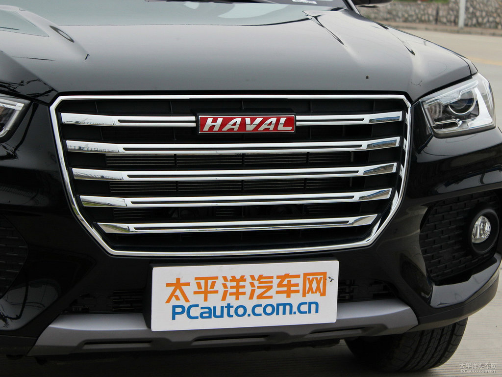 經(jīng)典黑哈弗H6 Coupe車頭外觀圖片