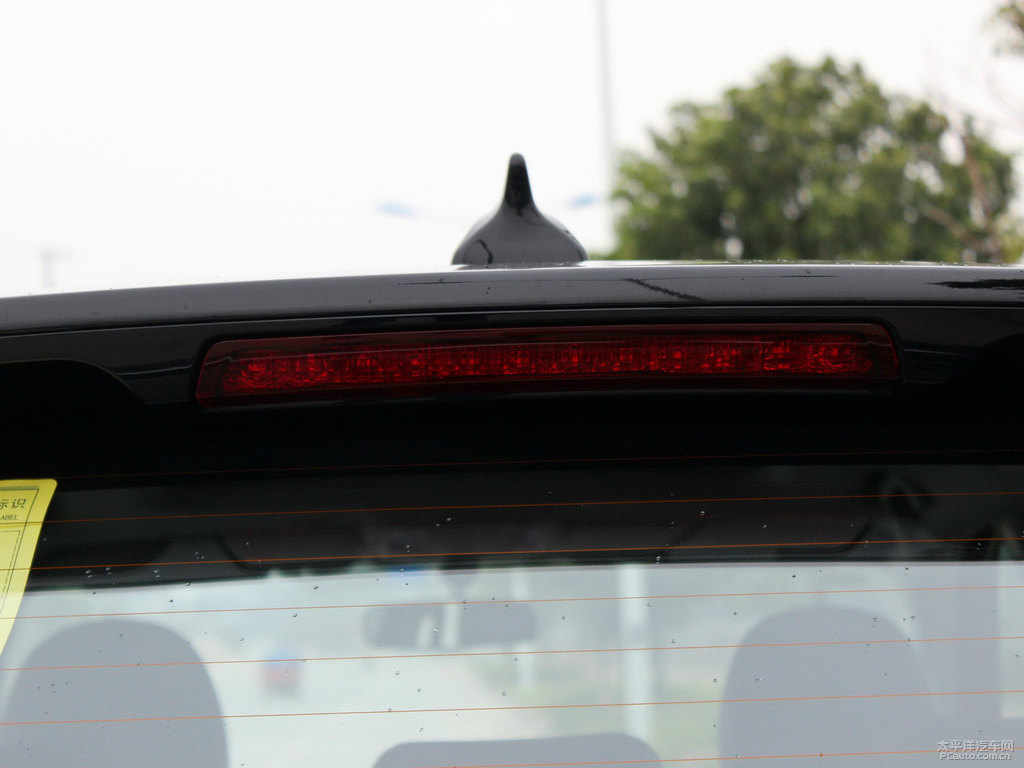 經(jīng)典黑哈弗H6 Coupe車(chē)尾外觀圖片