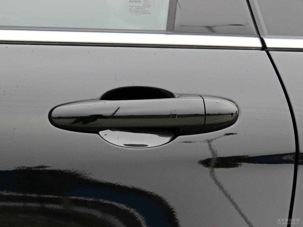 經(jīng)典黑哈弗H6 Coupe車身外觀圖片