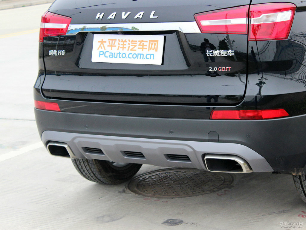 經(jīng)典黑哈弗H6 Coupe車尾外觀圖片
