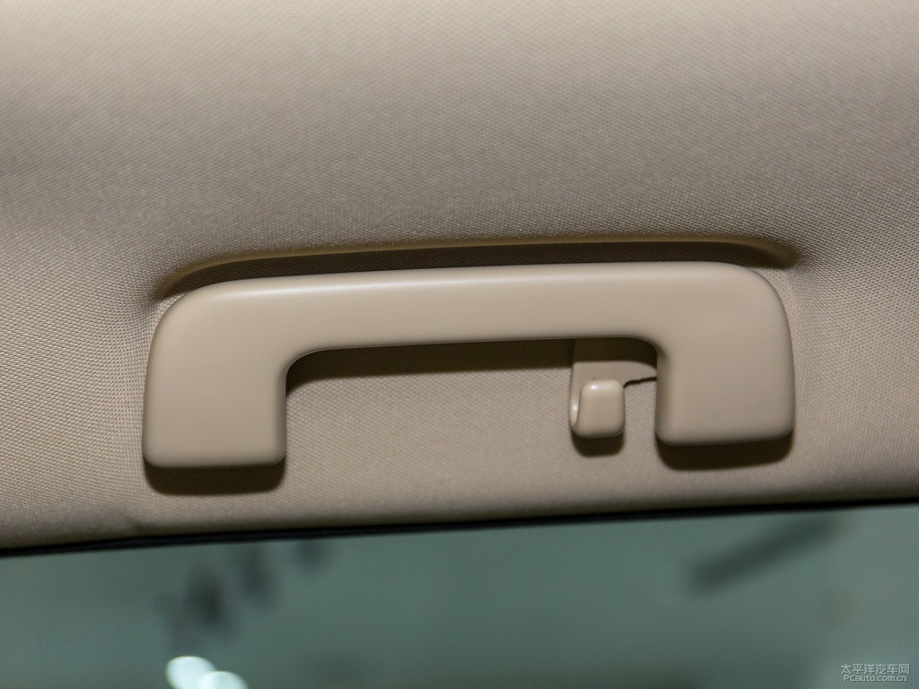 珍珠白漢蘭達(dá)車廂內(nèi)飾圖片