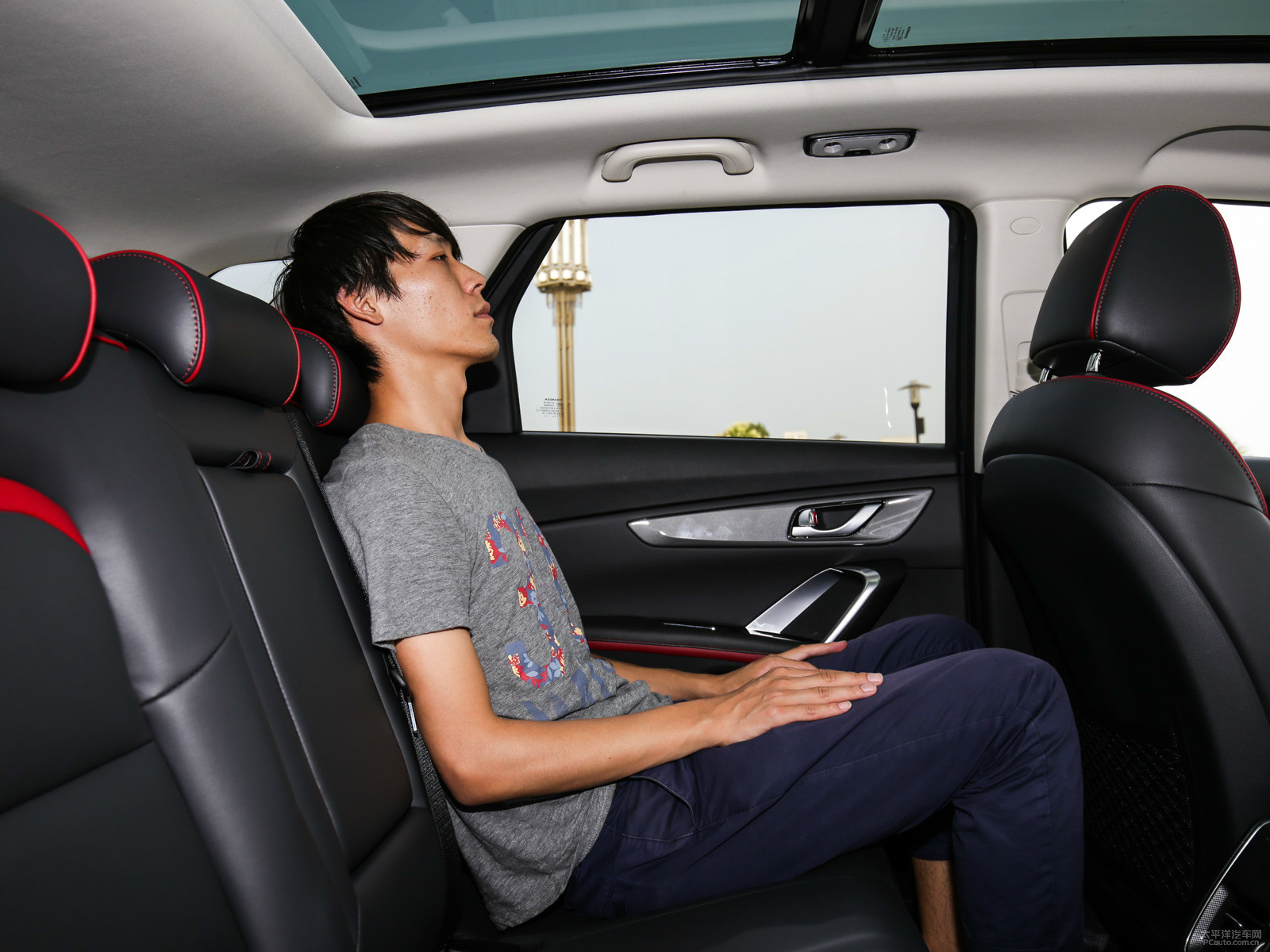 長(zhǎng)安CS55空間高清大圖