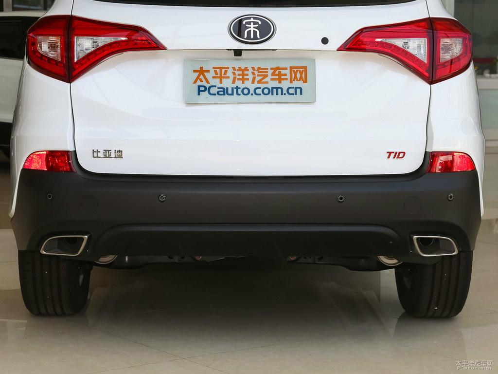 水晶白宋車尾外觀圖片
