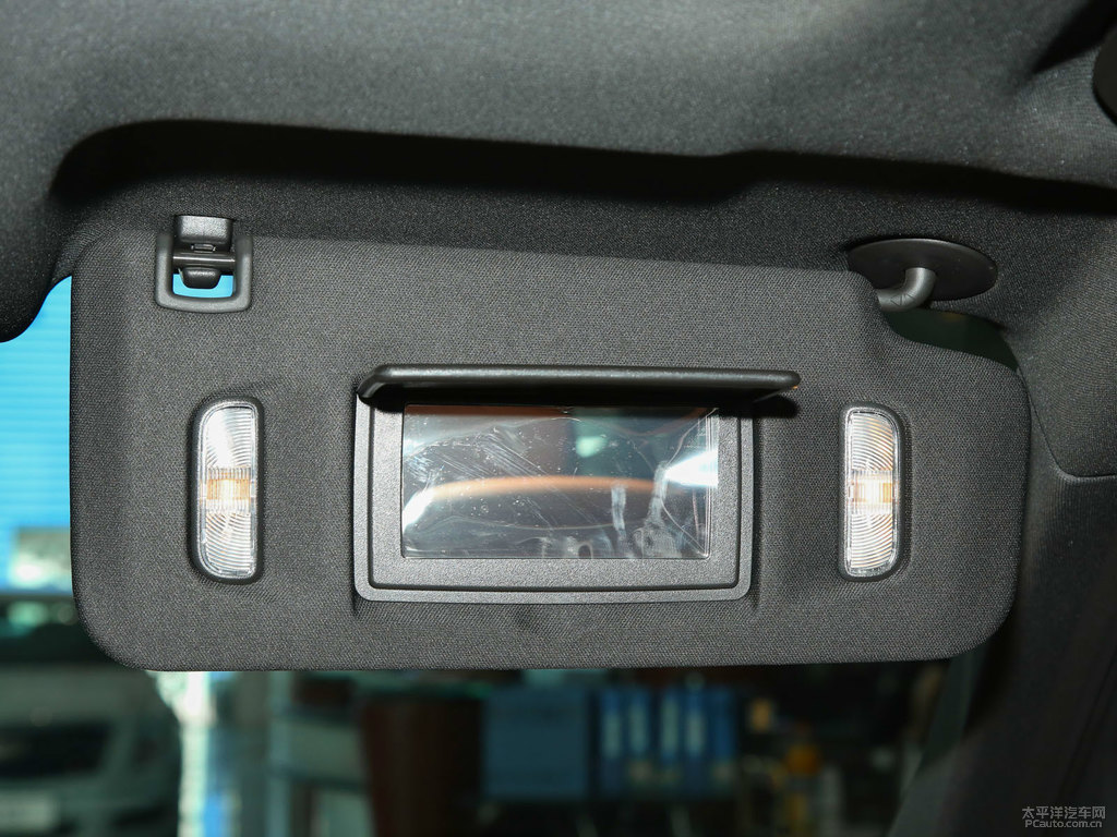 曜黑凱迪拉克CT6車廂內(nèi)飾圖片