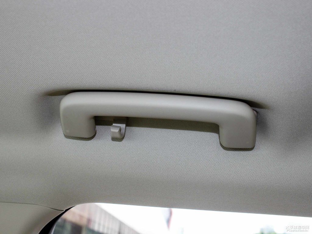 凡爾賽棕銳界L車廂內(nèi)飾圖片