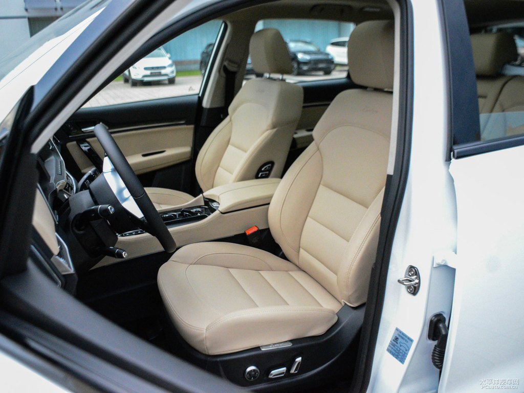 ױ̩T600 Coupe΃(ni)DƬ