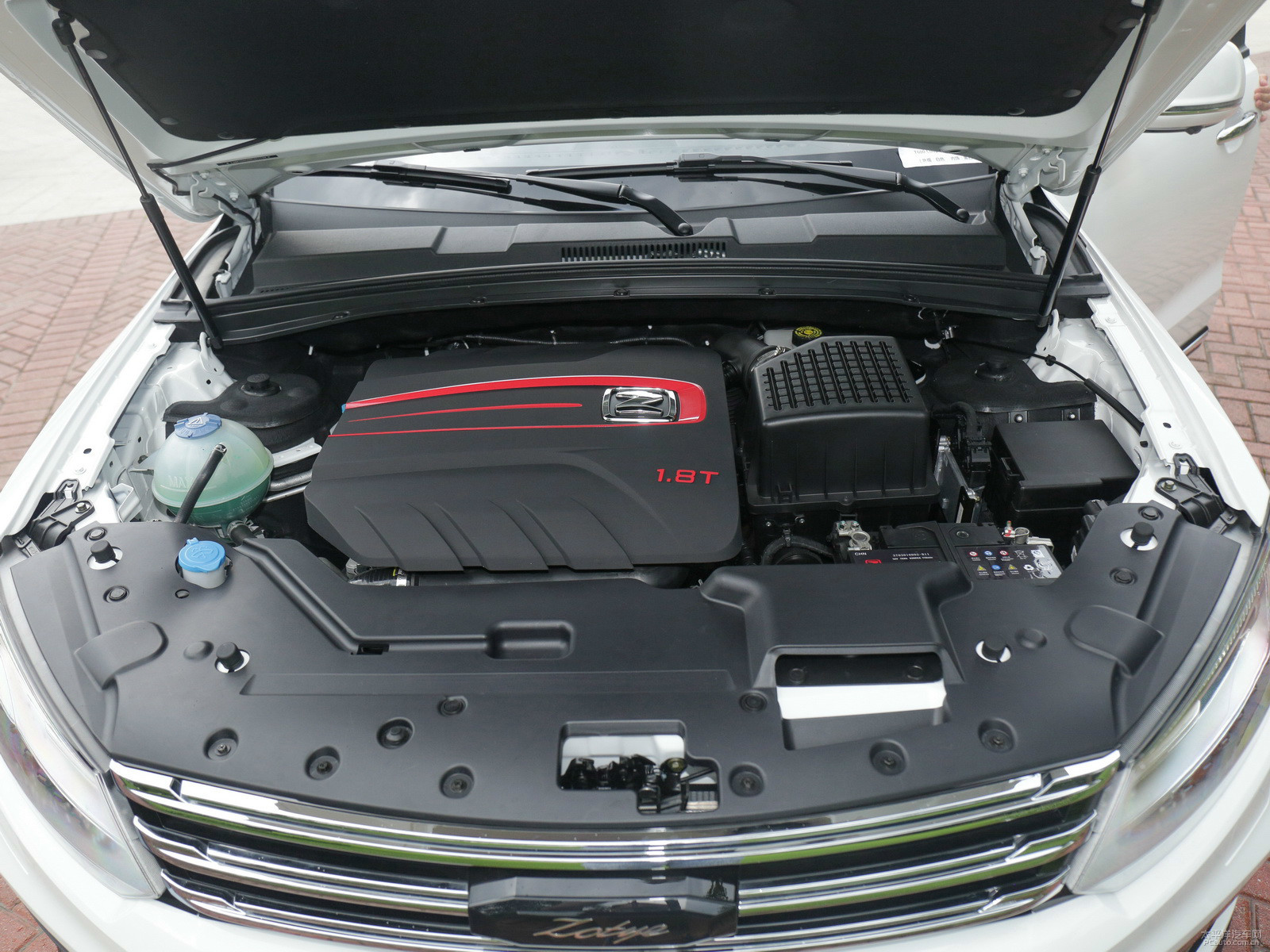 眾泰T600 Coupe細(xì)節(jié)高清大圖