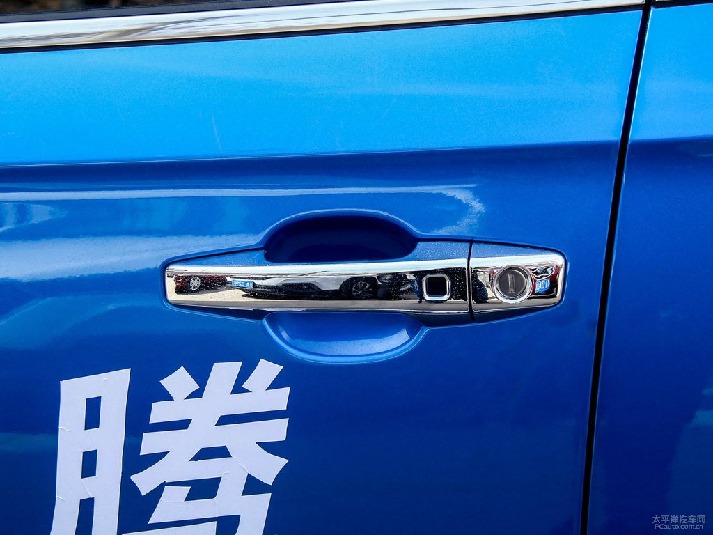 炫動藍奔騰X40車身外觀圖片