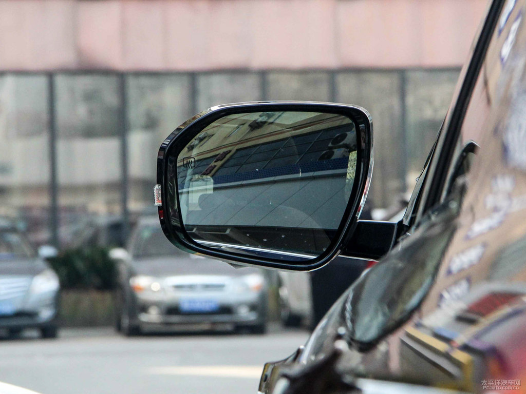 大地棕長(zhǎng)安CS95車身外觀圖片