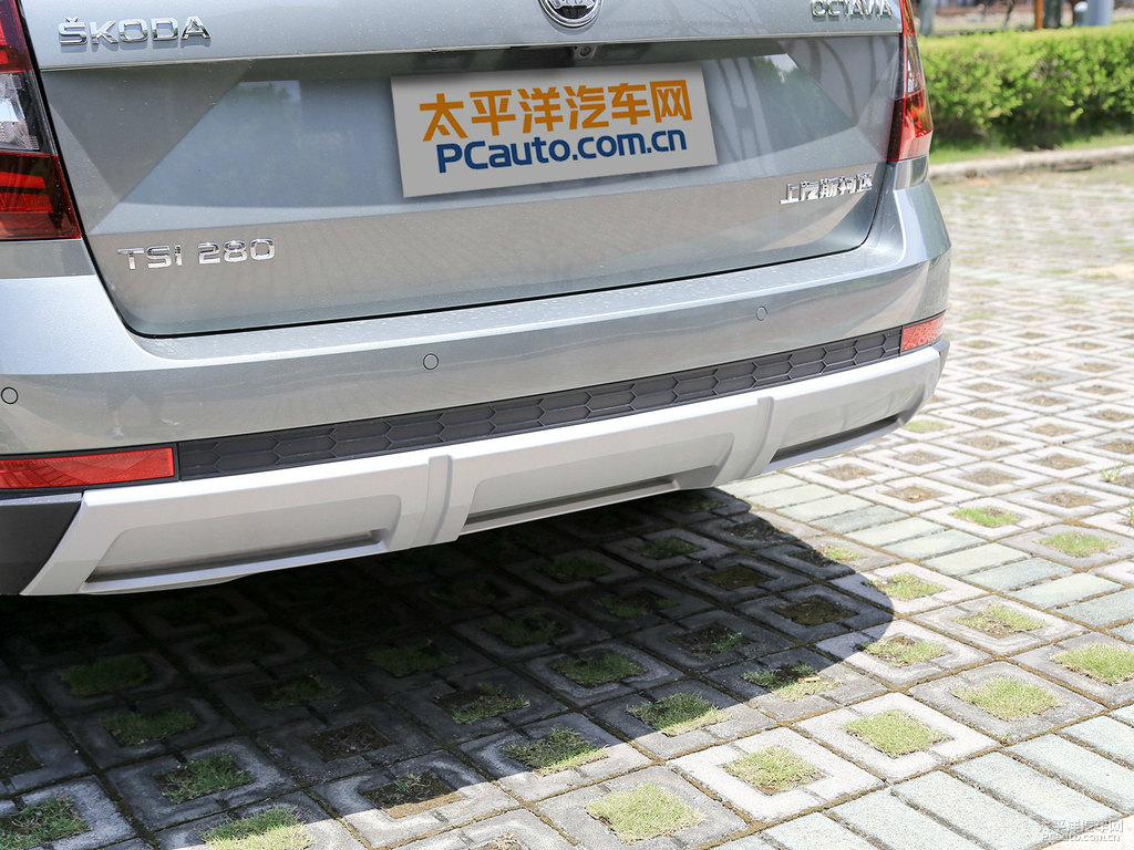 潮流灰明銳車(chē)尾外觀圖片
