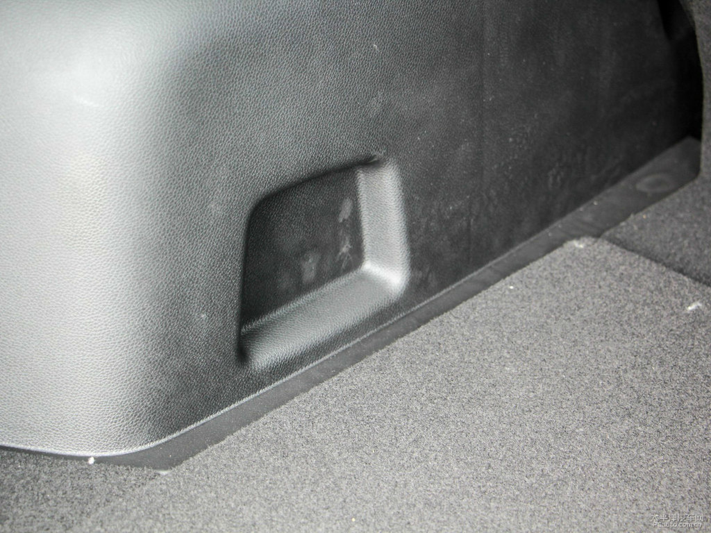 德蘭黑宋后備廂空間圖片