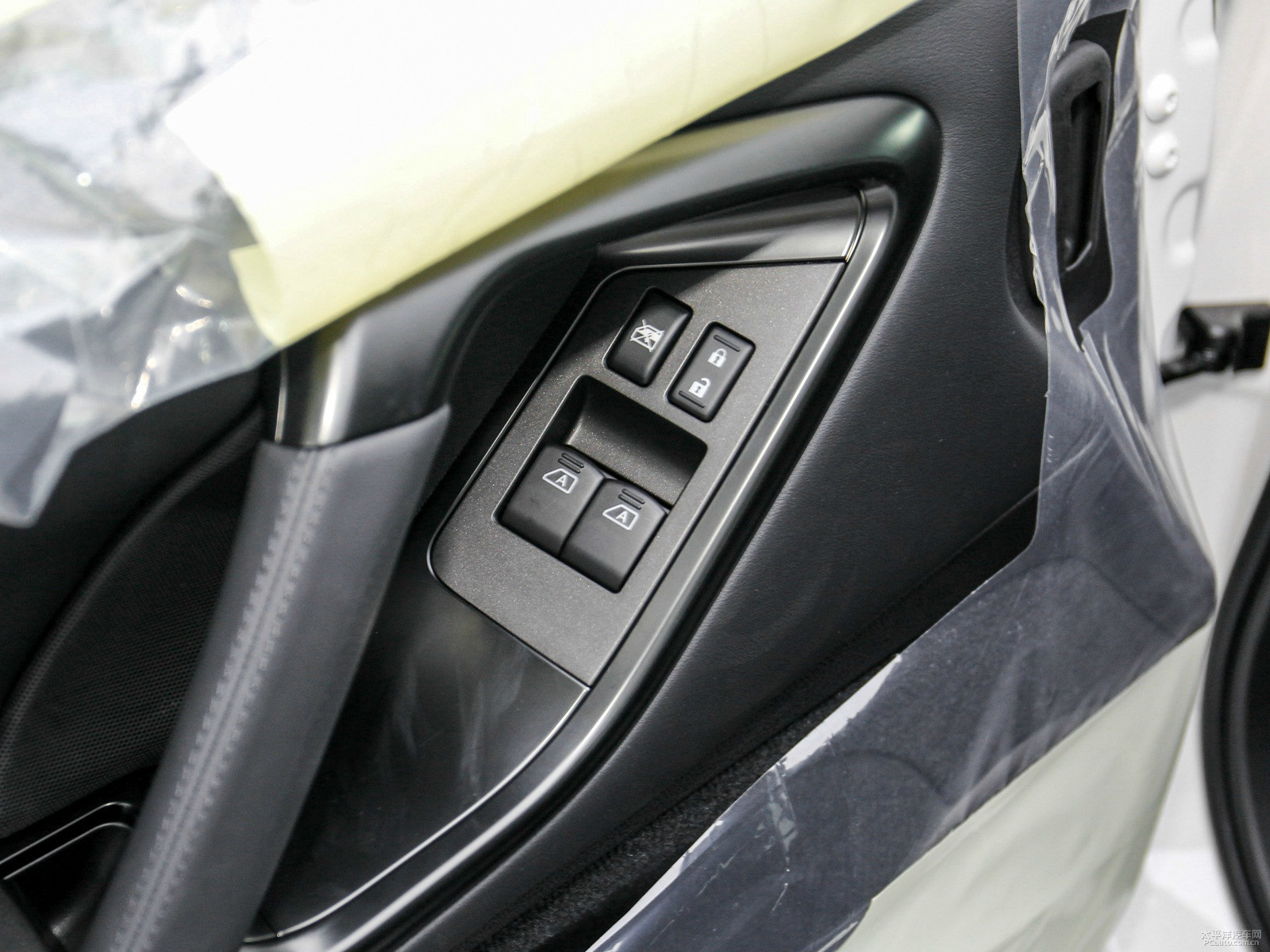 日產(chǎn)GT-R內(nèi)飾高清大圖