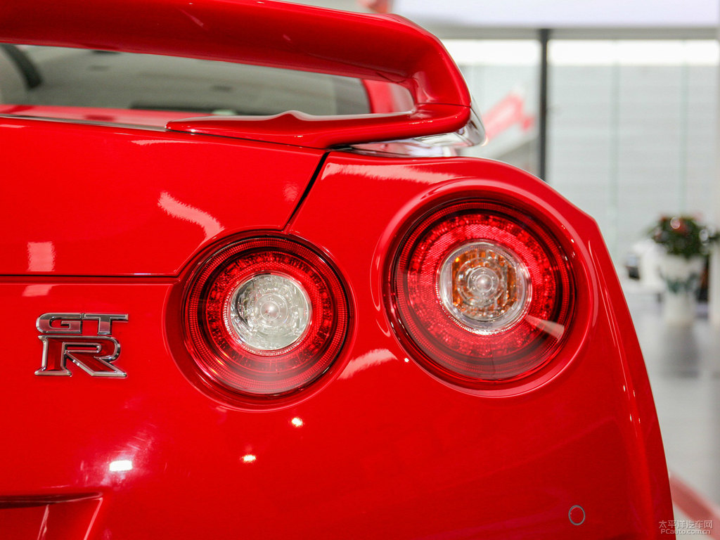 ێrtծa(chn)GT-R܇β^DƬ