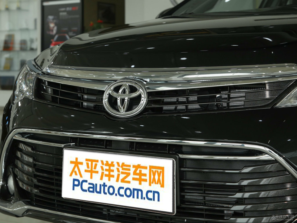 墨晶黑凱美瑞車(chē)頭外觀圖片