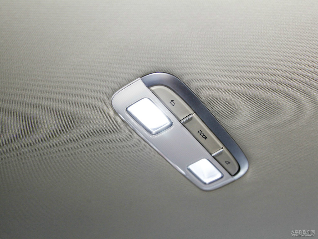 冰晶白帝豪GL車廂內(nèi)飾圖片