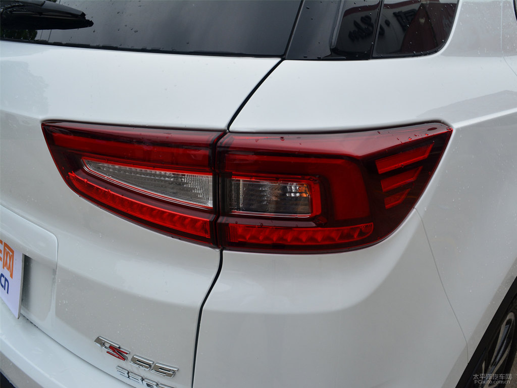 月光白長安CS55車尾外觀圖片