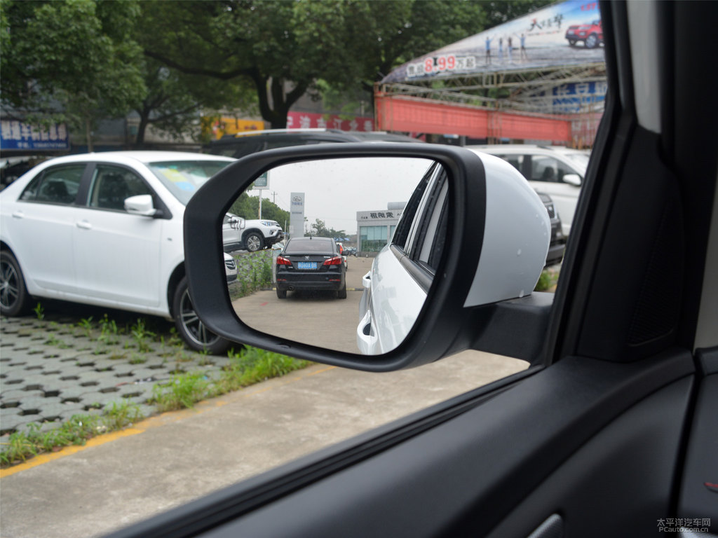月光白長安CS55車身外觀圖片
