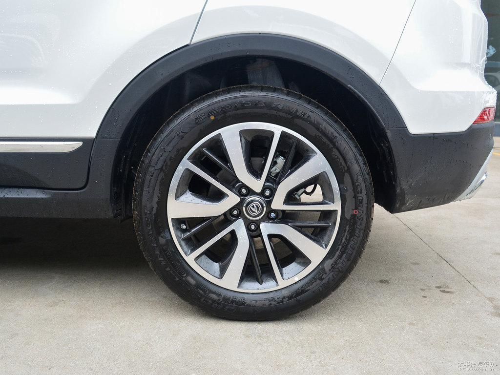月光白長安CS55車身外觀圖片