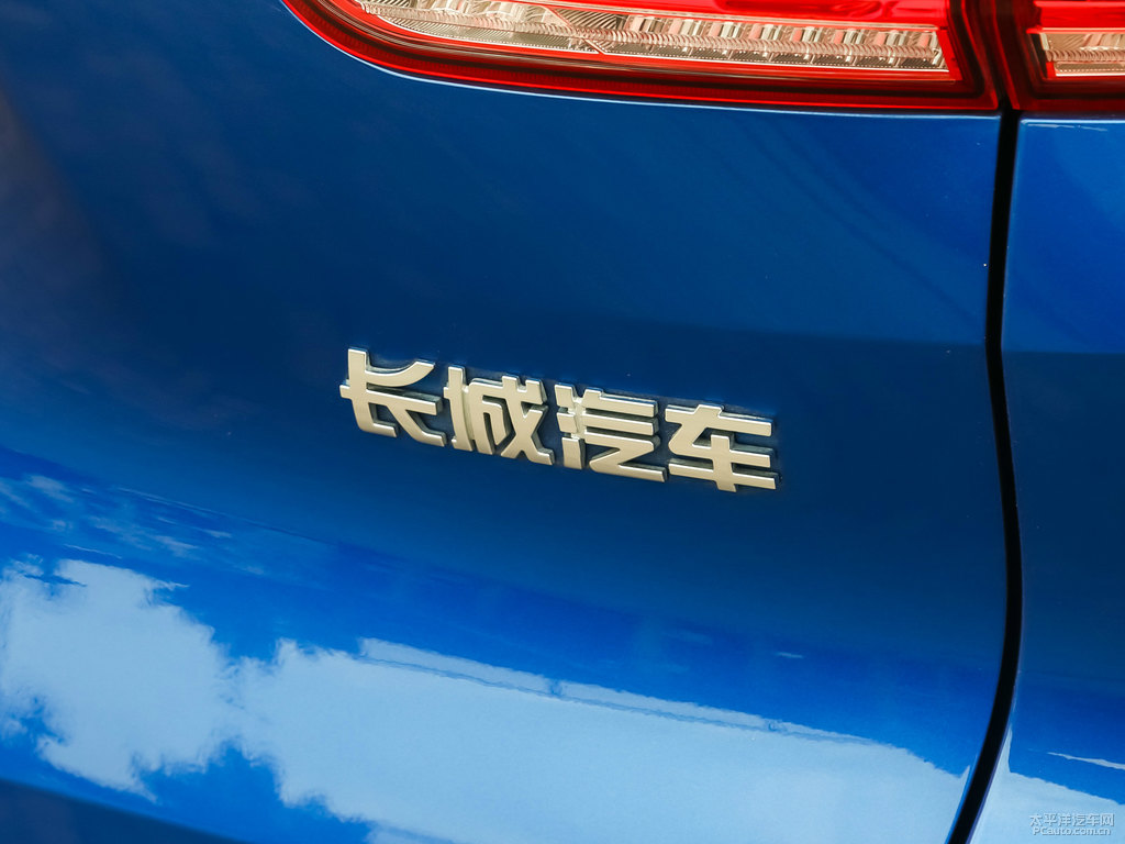施華洛藍魏牌 VV5車尾外觀圖片