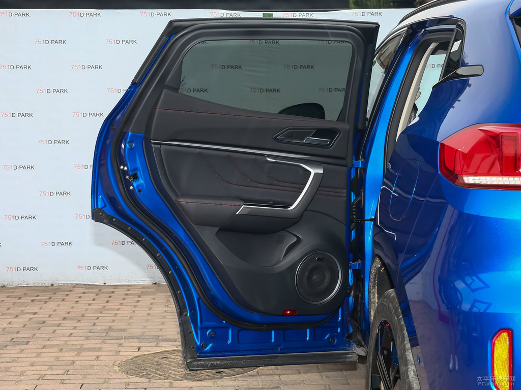 施華洛藍(lán)魏牌 VV5車廂內(nèi)飾圖片