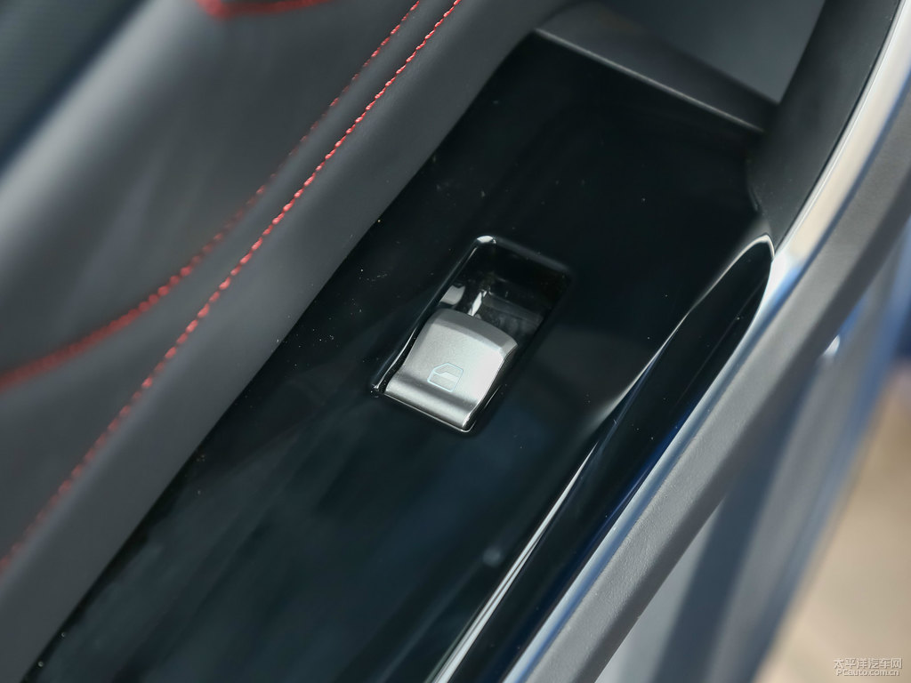 施華洛藍(lán)魏牌 VV5車(chē)廂內(nèi)飾圖片