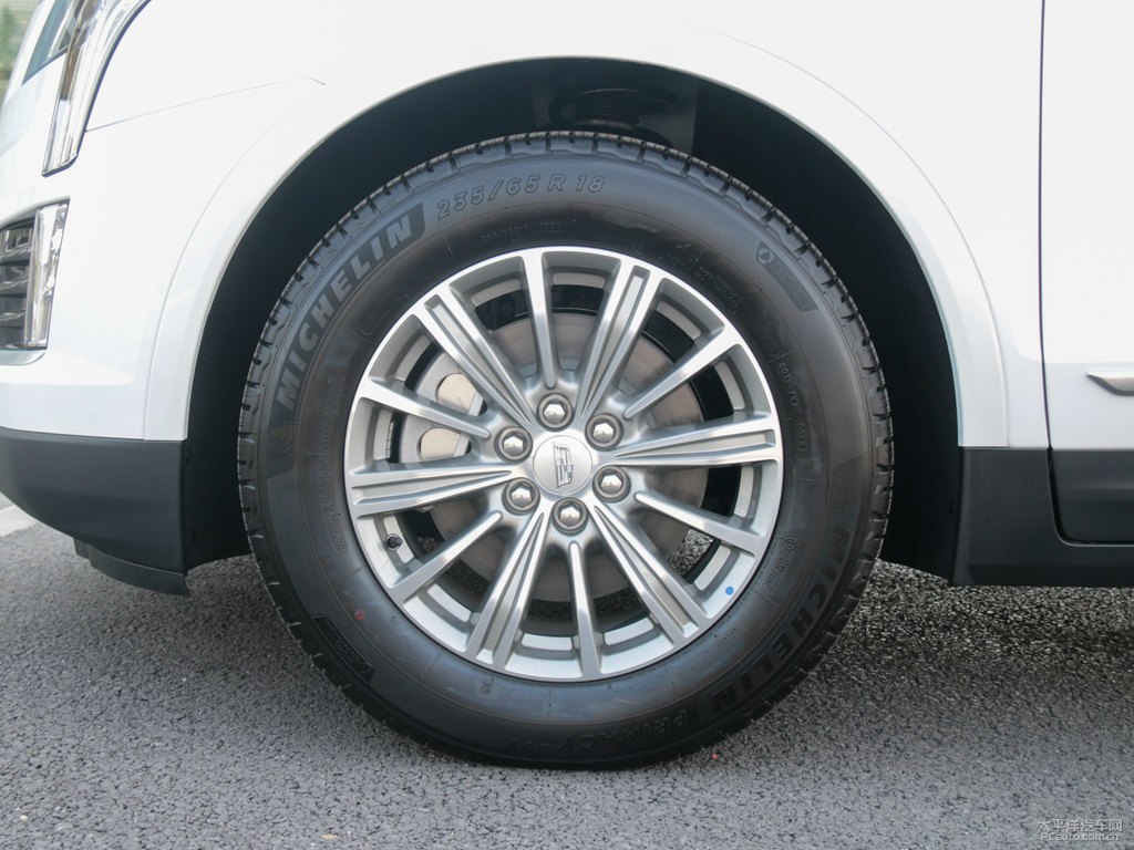 鉆白凱迪拉克XT5車身外觀圖片
